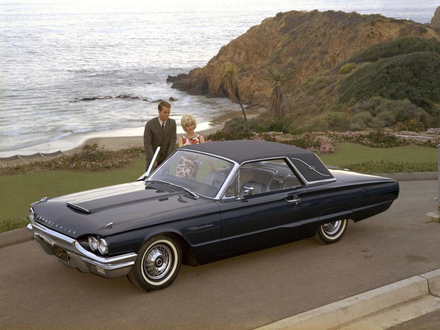 Ford Thunderbird Landau Coupe 1964 года  (фото 8 из 8)